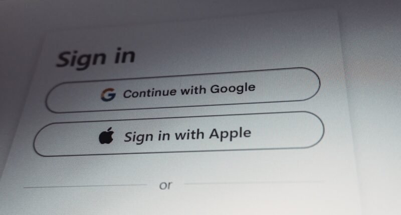 Apple Reforça Marketing de IA com Ex-Executiva do Google para Liderar Estratégia