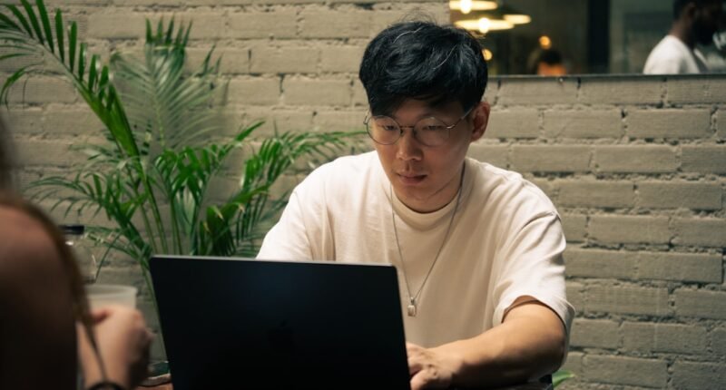 Trump Convoca Gigantes da Tecnologia: Zuckerberg e Huang Lideram Novo Conselho de IA!