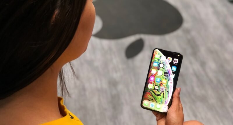 Apple Proíbe Apostas, Mas Apps Ilegais Driblam Controles e Oferecem Tigrinho, Inclusive para Crianças