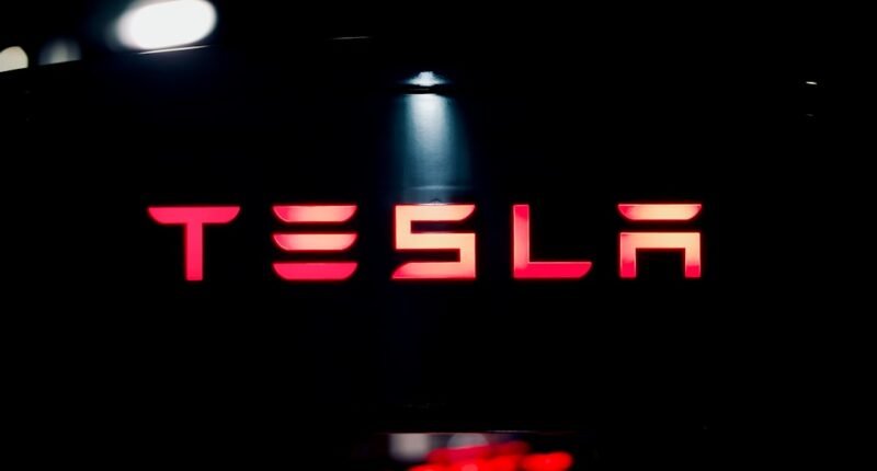 Elon Musk Queria 'As Chaves do Reino' da OpenAI, Revela Advogado em Julgamento Explosivo