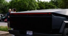 Elon Musk Revela Projeto Terafab: O Futuro dos Chips de IA no Texas com Intel 14A