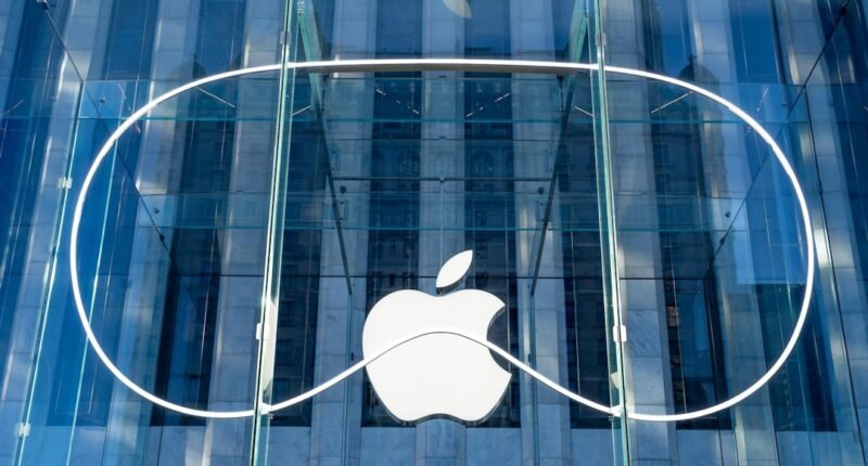 Fim da Era Cook: Como a Troca de CEO na Apple Impacta o Futuro da IA