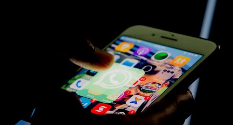 Governo Mantém Restrição de WhatsApp para Menores de 14 Anos: Entenda o Impacto!