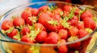 Morangos Frescos por Mais Tempo: O Truque Simples que Você Precisa Saber
