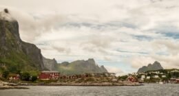 Noruega Lidera: Proibição de Mídias Sociais para Menores de 16 Anos Chega ao Parlamento