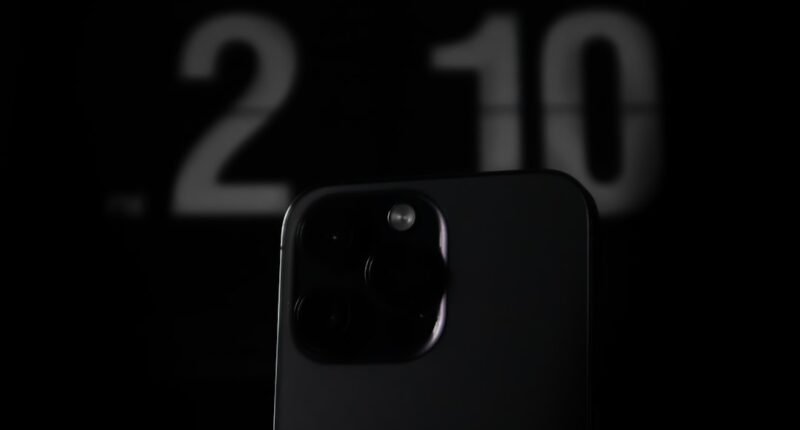Primeiro iPhone Dobrável Chegando em Setembro, Mas Com Quantidades Limitadas?