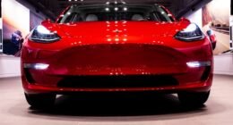 Tesla Prepara Novo SUV Elétrico: Menor, Mais Barato e com Direção Humana?