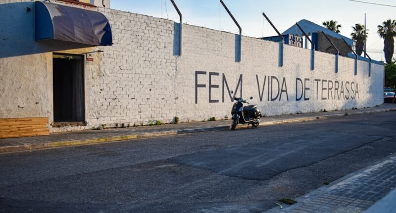 Meta Demite 8.000 Funcionários e Acelera Foco em IA: Entenda a Reestruturação