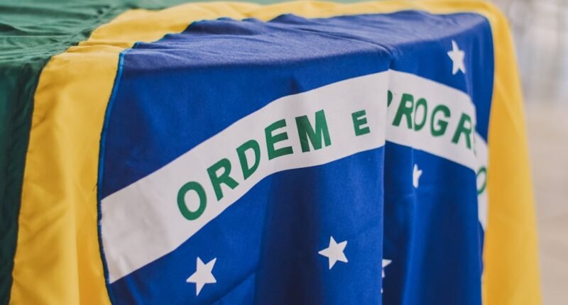 Quanto Ganha um Padre no Brasil e no Mundo? Salários Surpreendentes Revelados!