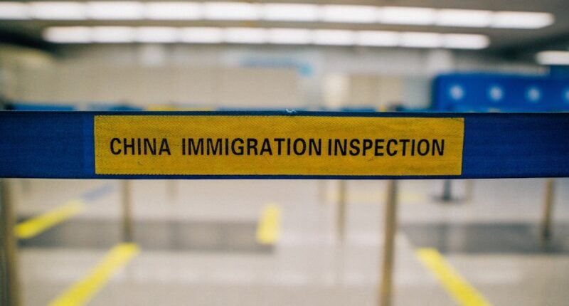 China Alerta: Regulamentação da IA Urgente para Evitar “Perda de Controle” Global