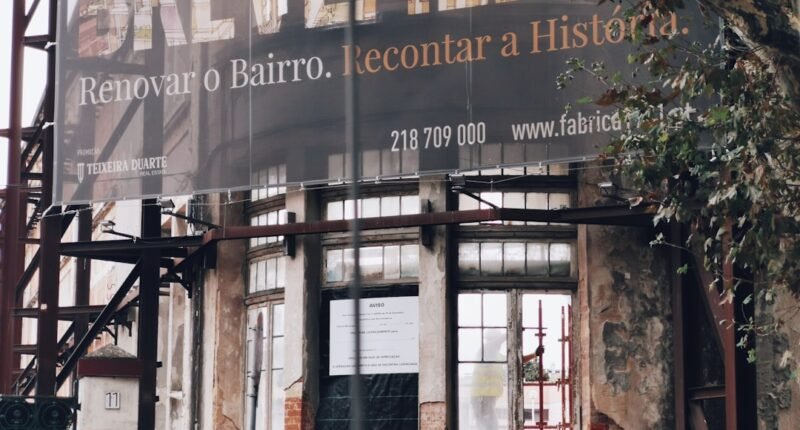 Jeff Bezos e o Futuro do Trabalho: IA Criará Novas Fronteiras, Não Escassez de Mão de Obra