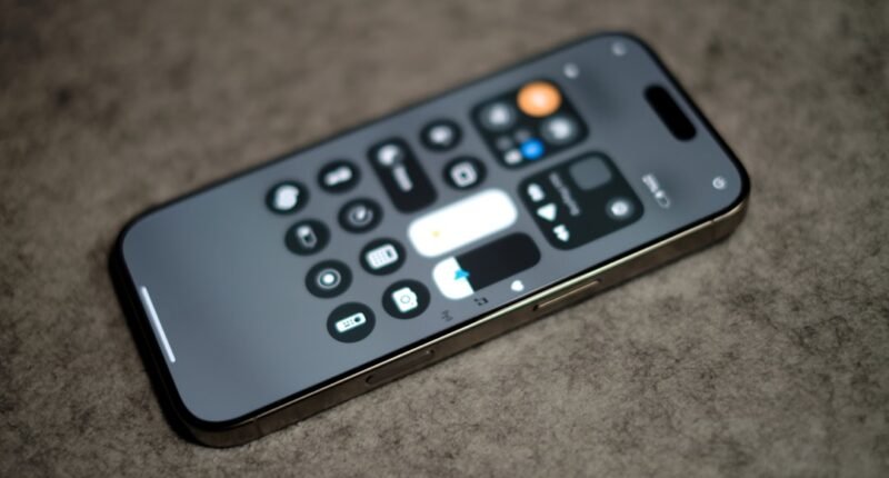 Vazamento Chocante: Fotos Inéditas e Lista Secreta de Fornecedores do iPhone 18 Pro Revelados