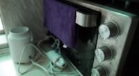 Micro-ondas Amarelado? Reviva Seu Eletrodoméstico com Água Oxigenada!