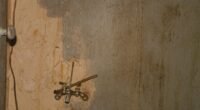 Por Que Esfregar a Torneira Não Tira as Manchas Brancas de Calcário?