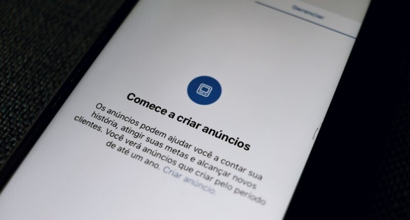 Ciúme Digital: Como as Redes Sociais Alimentam a Insegurança na Sua Relação?