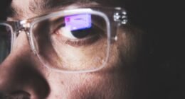 Como os Óculos Inteligentes com IA Estão Revolucionando a Vida de Pessoas com Deficiência