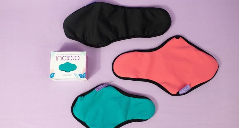 Mofo no Silicone da Pia? O Truque do Algodão com Água Sanitária que Ninguém Te Contou!