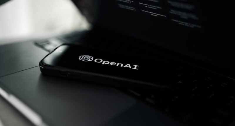 OpenAI Revoluciona: Sua Casa Inteligente Ganha uma Caixa de Som com IA Que Vê e Aprende!