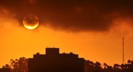 Prepare-se! Eclipse Lunar Parcial Incrível Iluminará o Céu do Brasil na Próxima Semana