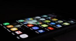 Vai Ver o Eclipse Solar de Agosto? Conheça 4 Aplicativos Essenciais para o Seu Celular