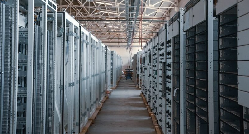 Califórnia Lidera: Governador Assina Pacote Pioneiro para Regulamentação de Data Centers