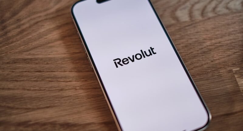 Revolut se Pronuncia: Não Houve Reivindicação Direta Sobre Suposta Violação de Dados