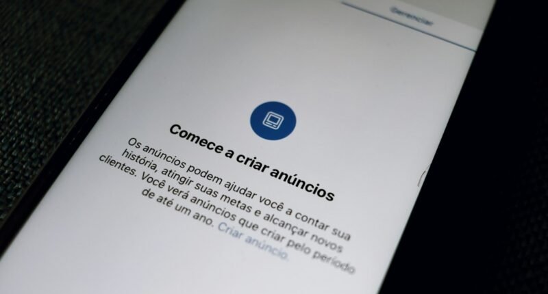 Crise no Bolso? Remessas Globais de Smartphones Despencam para o Pior Nível em 14 Anos!